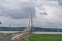 Pont de Normandie over Seinen, Normandiet, Frankrig, juni 2004.
Pont de Normandie crossing Seine River, Normandy, France, June 2004.